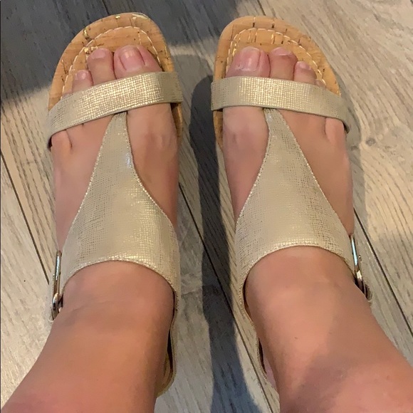 Donald J Pliner Dylan Cork Wedge Sandals - Picture 2 of 5